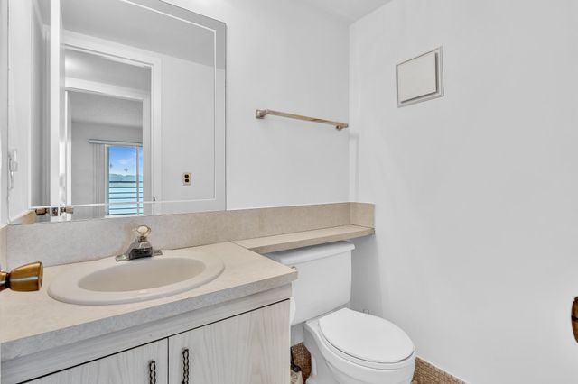 2066 Exeter D, Boca Raton, FL 33434