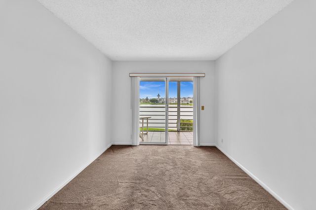 2066 Exeter D, Boca Raton, FL 33434