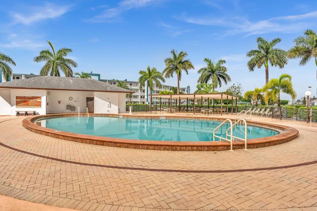 2066 Exeter D, Boca Raton, FL 33434