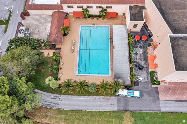 2066 Exeter D, Boca Raton, FL 33434