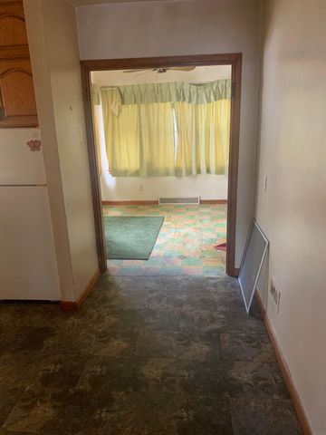 2846 E 4th Street, Waterloo, IA 50703