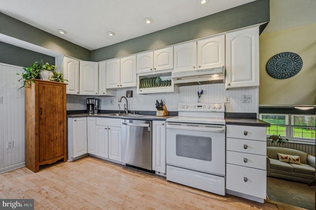 881 BROADFIELD DR, Newark, DE 19713