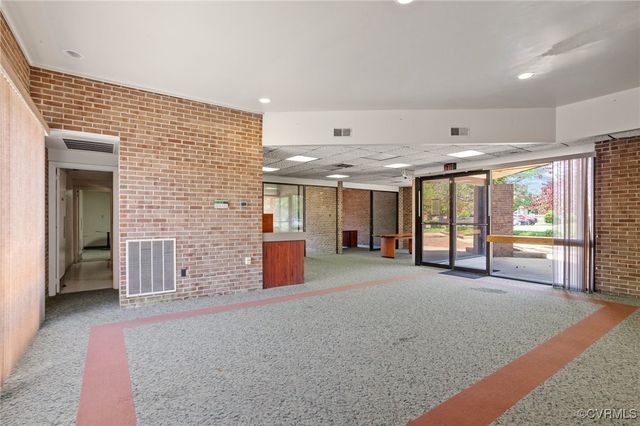 105 N Main St, Hopewell, VA 23860