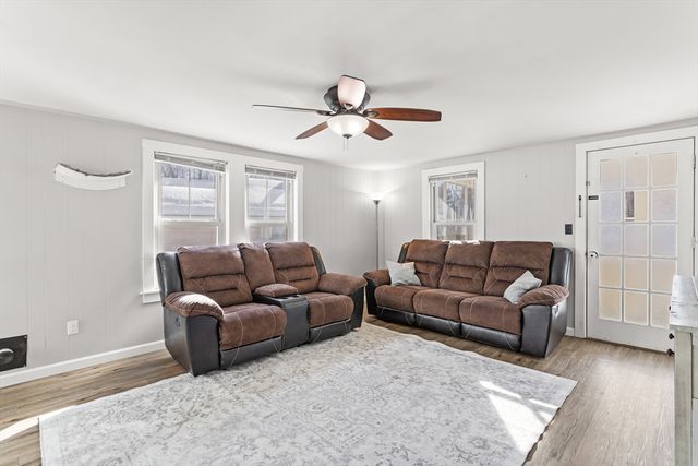 75 Electric St, Manchester, NH 03102