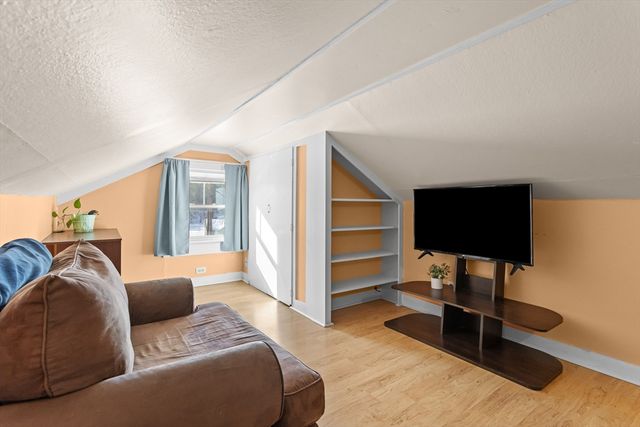 75 Electric St, Manchester, NH 03102