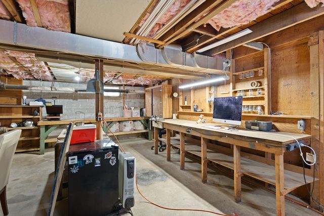 75 Electric St, Manchester, NH 03102