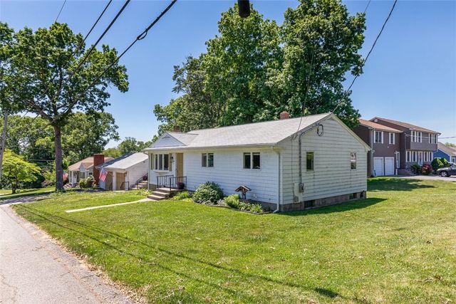 20 Terrace Avenue, Cumberland, RI 02864