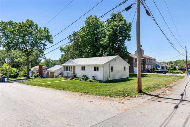 20 Terrace Avenue, Cumberland, RI 02864