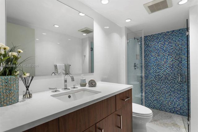 19667 Turnberry Way 12-E, Aventura, FL 33180