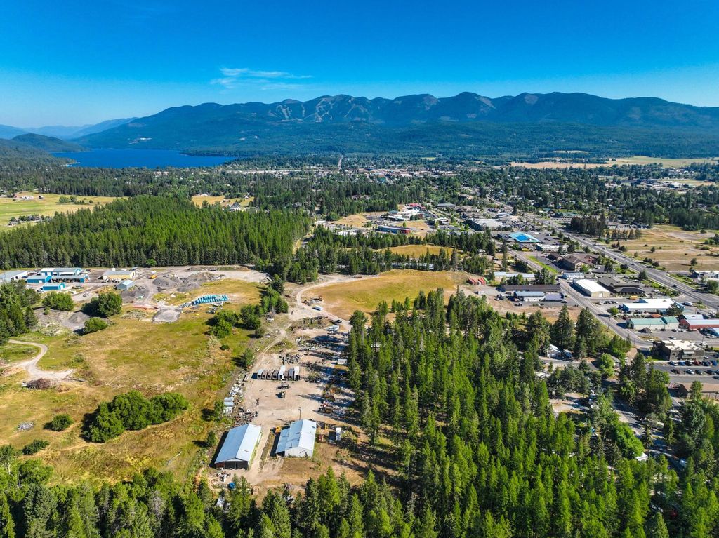 1860 Baker Avenue, Whitefish, MT 59937 photo 11