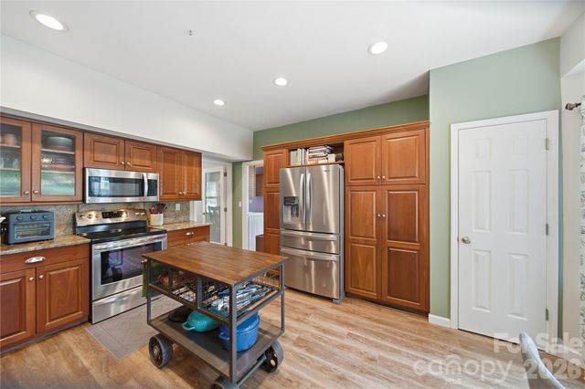 13707 Seaton Drive, Charlotte, NC 28227