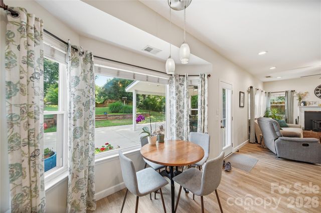13707 Seaton Drive, Charlotte, NC 28227