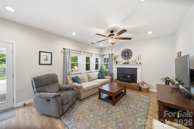 13707 Seaton Drive, Charlotte, NC 28227