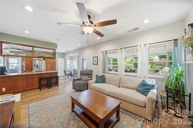 13707 Seaton Drive, Charlotte, NC 28227