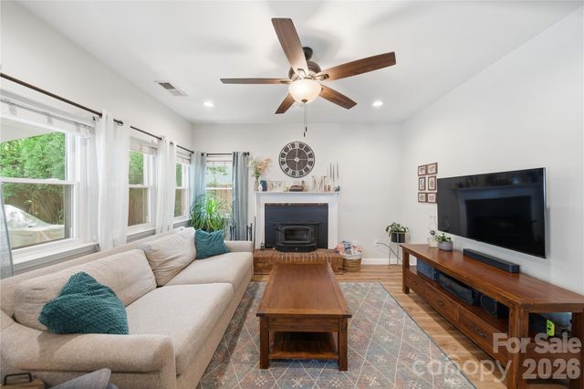 13707 Seaton Drive, Charlotte, NC 28227