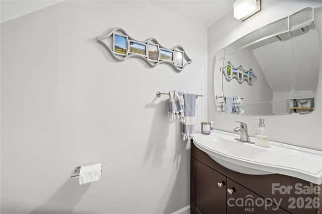 13707 Seaton Drive, Charlotte, NC 28227