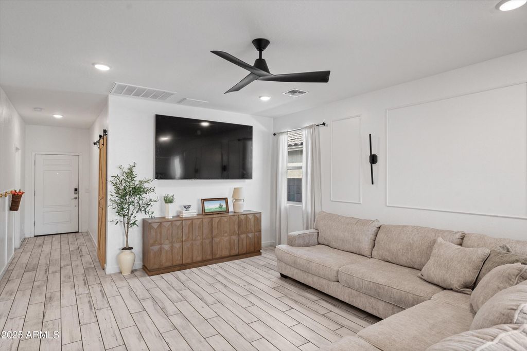 10536 W Encinas Lane, Tolleson, AZ 85353 — photo 3