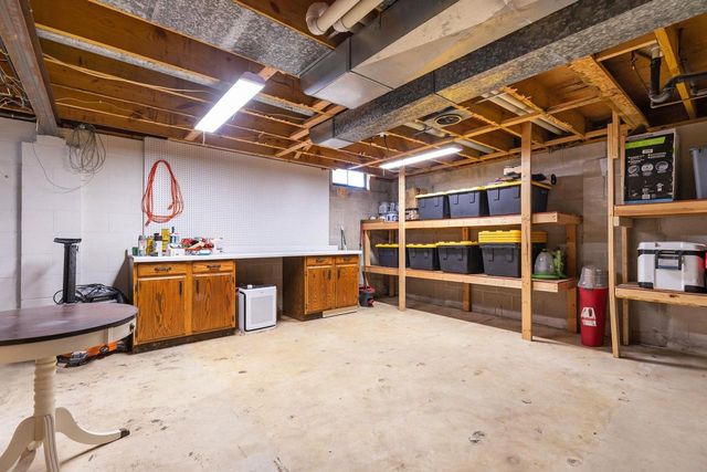 1031 W ROBERTS AVENUE, Appleton, WI 54914