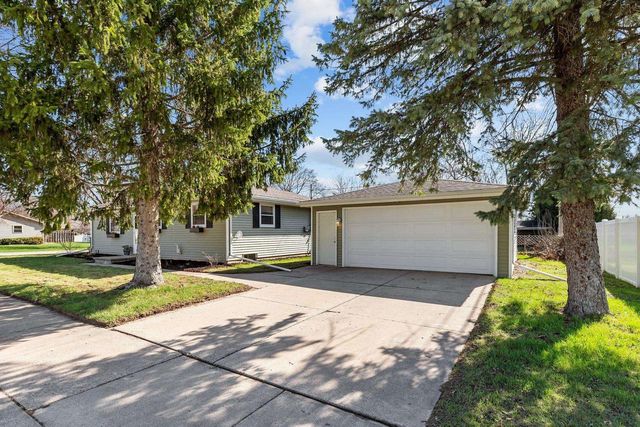 1031 W ROBERTS AVENUE, Appleton, WI 54914