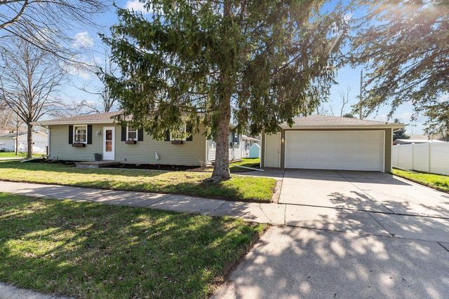 1031 W ROBERTS AVENUE, Appleton, WI 54914