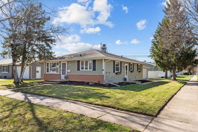 1031 W ROBERTS AVENUE, Appleton, WI 54914
