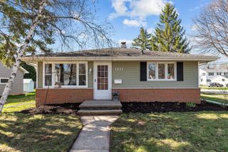 1031 W ROBERTS AVENUE, Appleton, WI 54914