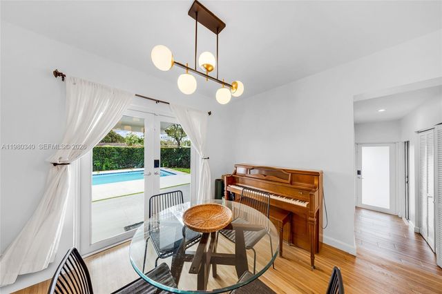 172 Bentley Dr, Miami Springs, FL 33166