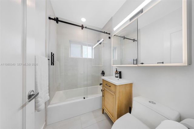 172 Bentley Dr, Miami Springs, FL 33166