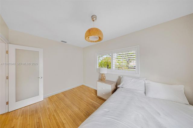 172 Bentley Dr, Miami Springs, FL 33166