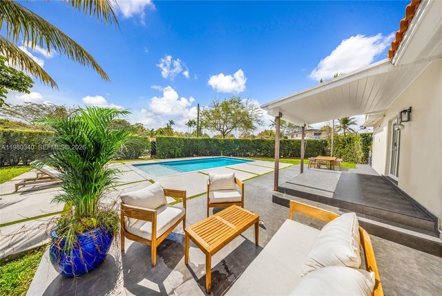 172 Bentley Dr, Miami Springs, FL 33166