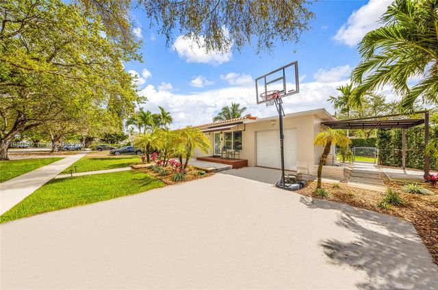 172 Bentley Dr, Miami Springs, FL 33166