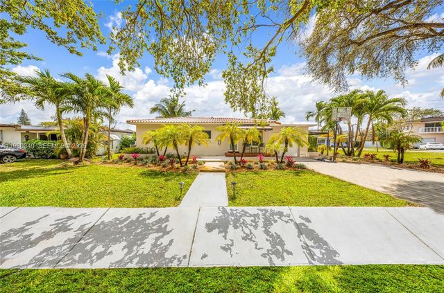 172 Bentley Dr, Miami Springs, FL 33166