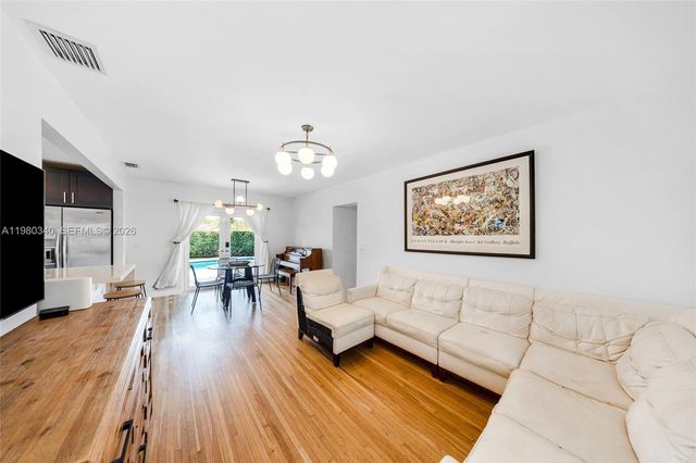 172 Bentley Dr, Miami Springs, FL 33166