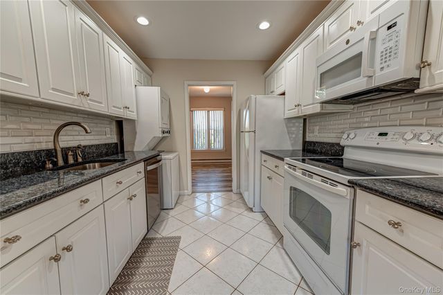 1003 Gotham Drive, Saint James, NY 11780