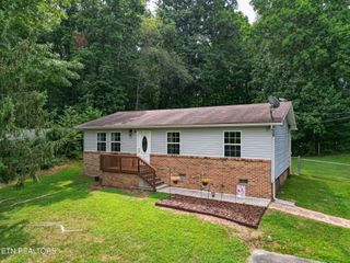 606 W 10th Ave, Lenoir City, TN 37771