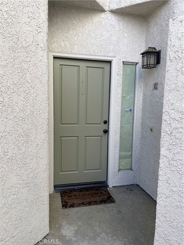 1048 Explanada 102, Corona, CA 92879