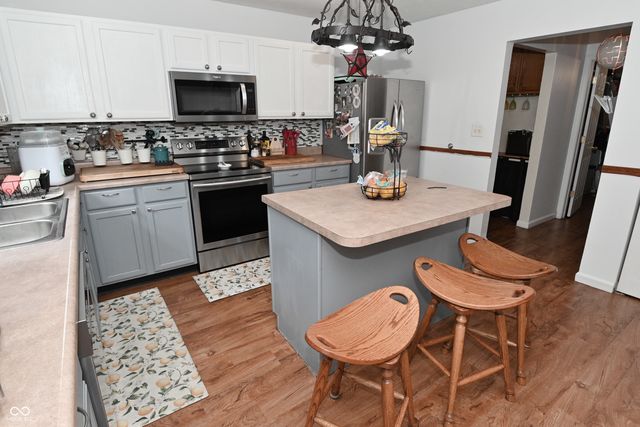 6463 Glory Maple Lane, Indianapolis, IN 46221