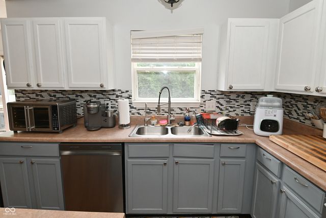 6463 Glory Maple Lane, Indianapolis, IN 46221