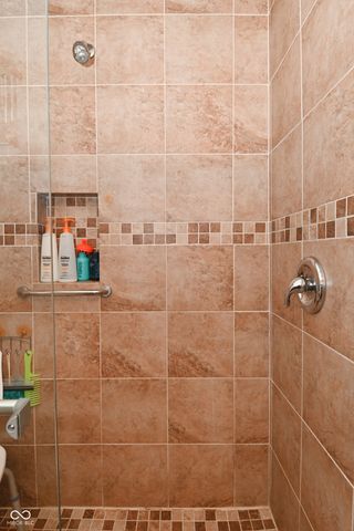 6463 Glory Maple Lane, Indianapolis, IN 46221