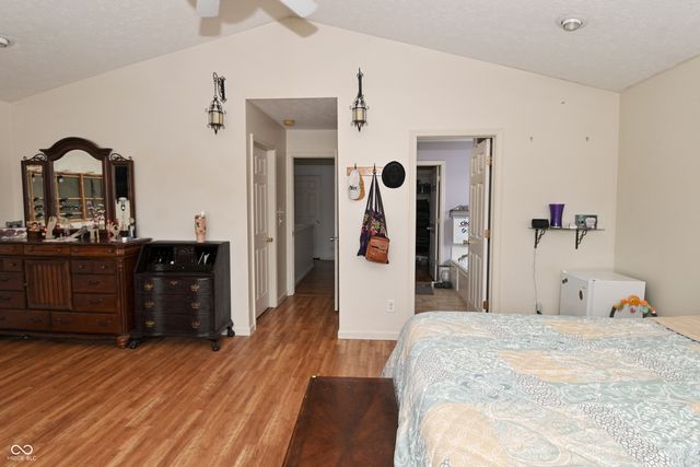 6463 Glory Maple Lane, Indianapolis, IN 46221