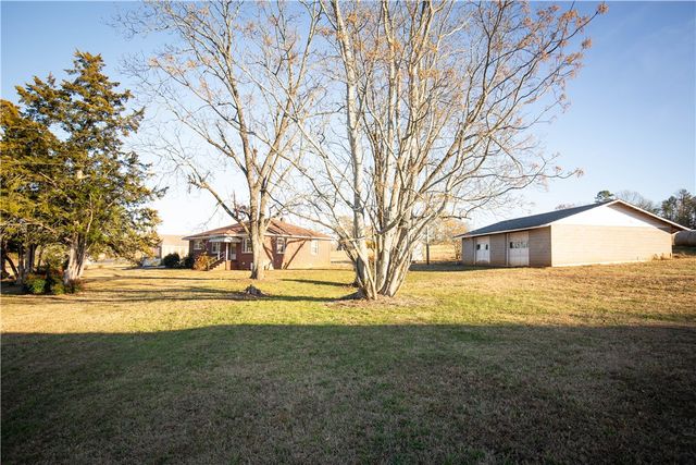 1218 Friendship Road, Seneca, SC 29678