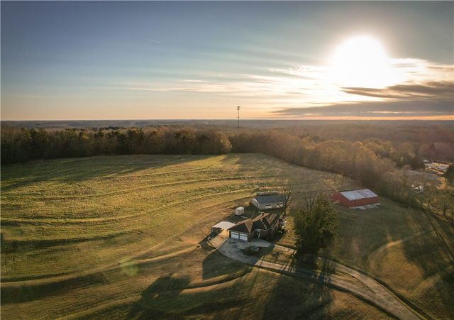 1218 Friendship Road, Seneca, SC 29678