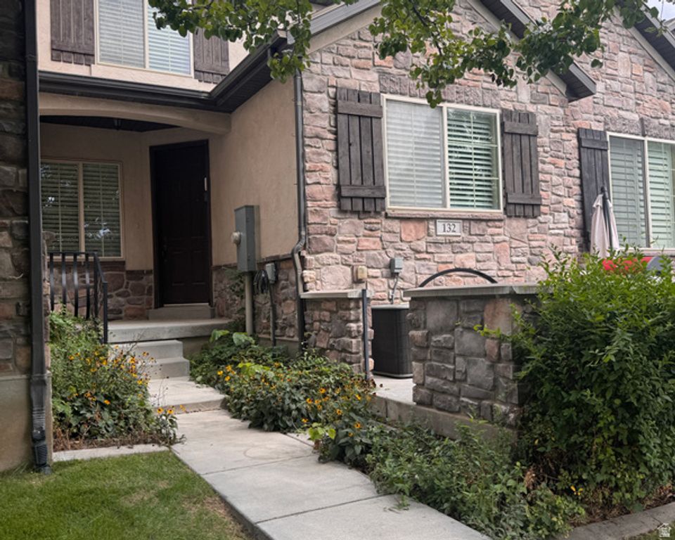 132 N 360 W, Centerville, UT 84014 — photo 2
