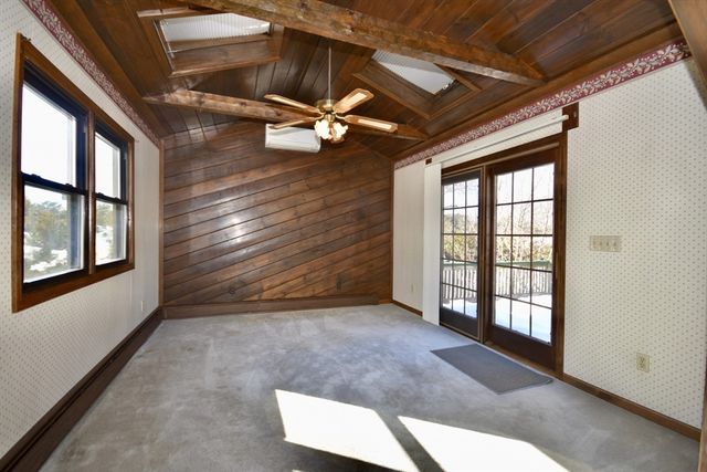 23 Oliveira Ave, Acushnet, MA 02743