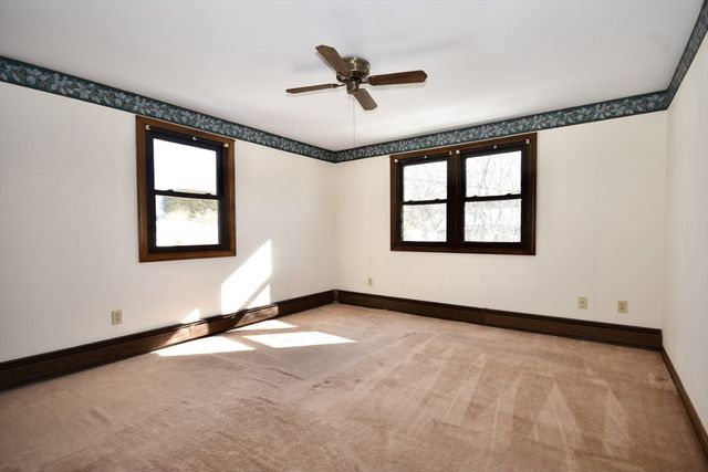 23 Oliveira Ave, Acushnet, MA 02743