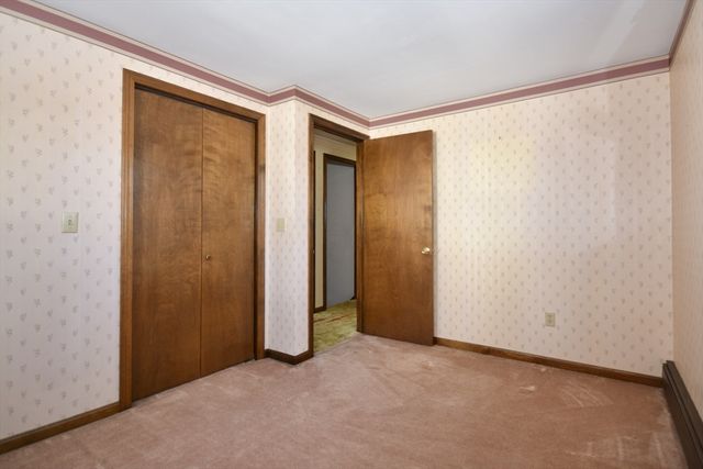 23 Oliveira Ave, Acushnet, MA 02743