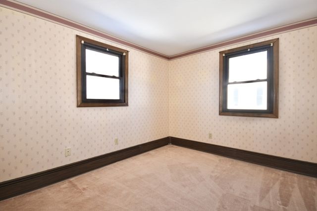 23 Oliveira Ave, Acushnet, MA 02743