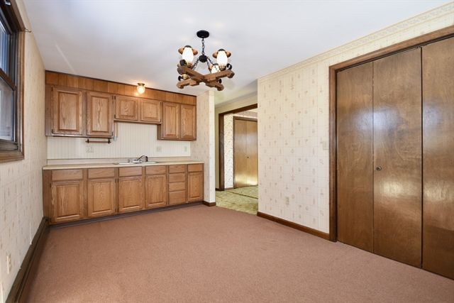 23 Oliveira Ave, Acushnet, MA 02743