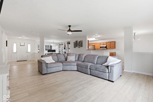4459 Everest Drive S, Westfield, IN 46062