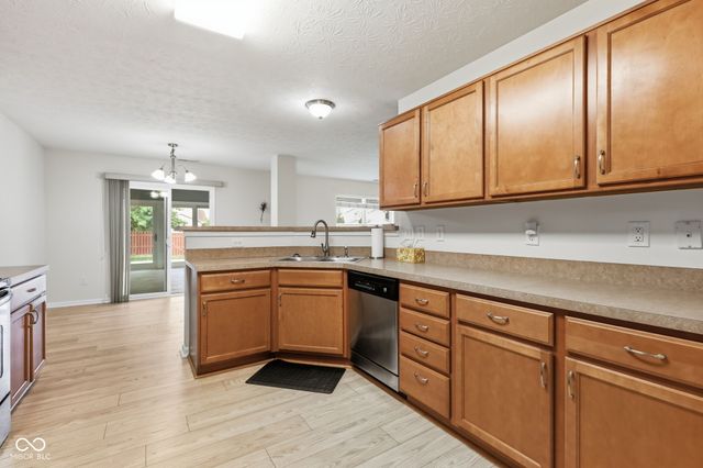4459 Everest Drive S, Westfield, IN 46062